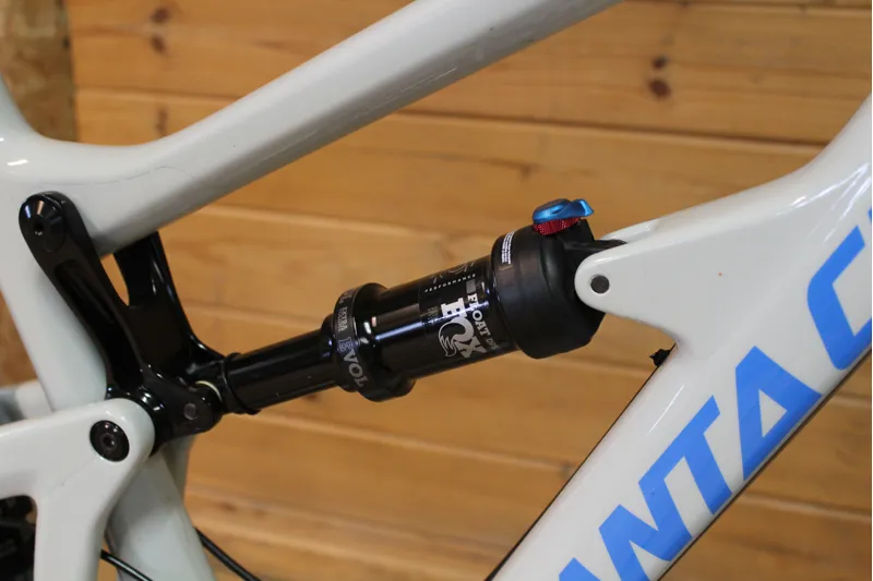 Ex-Demo Bike // Santa Cruz Hightower - C - S Model - Grey - Large-3