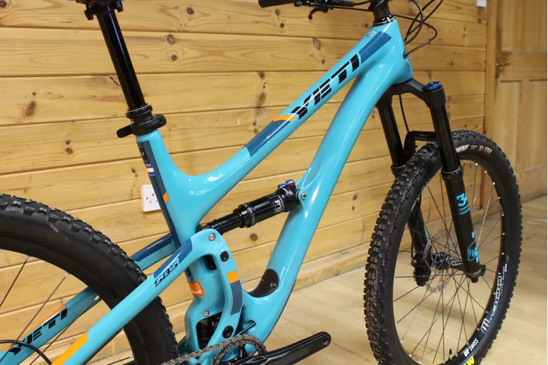 Ex-Demo Bike // Yeti SB5 - C Series - 2018 - Turquoise - Medium-6