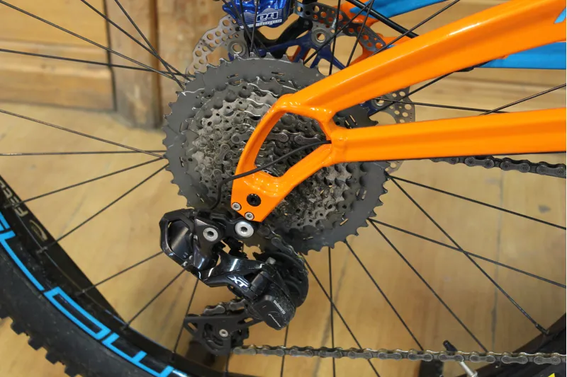 Current Demo Bike // Orange Alpine 6 E - Factory - Fizzy Orange - Larg-2