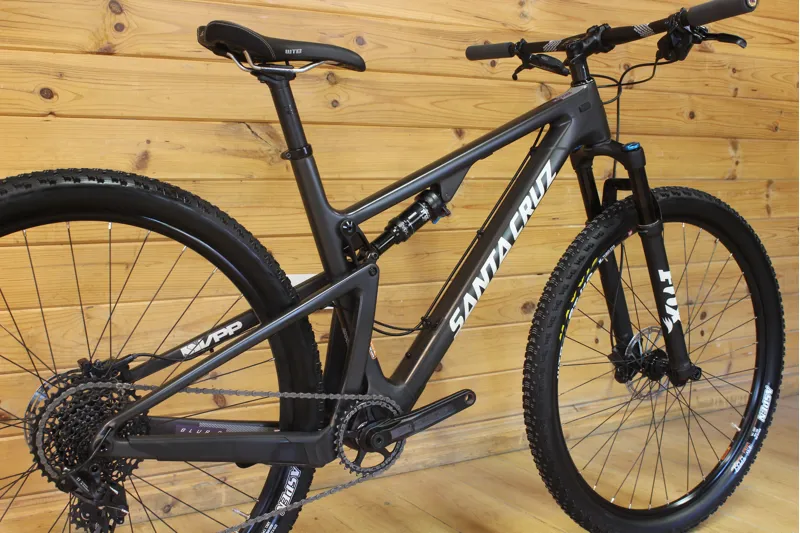 Ex-Demo Bike // Santa Cruz Blur 3 - Large - R Model - Matte Black-1