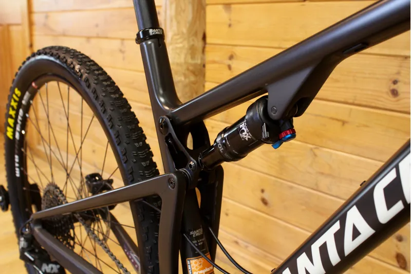 Ex-Demo Bike // Santa Cruz Blur 3 - Large - R Model - Matte Black-4