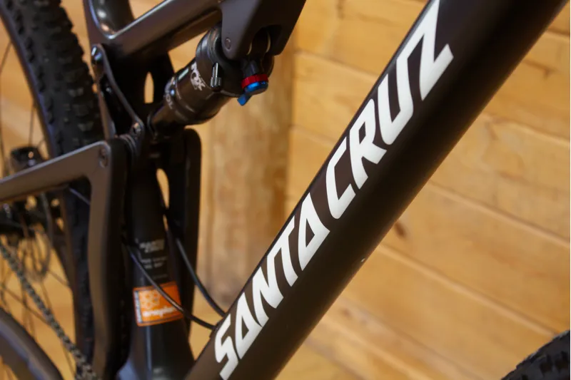 Ex-Demo Bike // Santa Cruz Blur 3 - Large - R Model - Matte Black-7