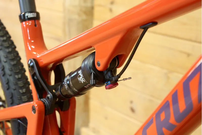 BLACK FRIDAY DEAL // Santa Cruz Blur 3 - Medium - S Model - Sunset-4