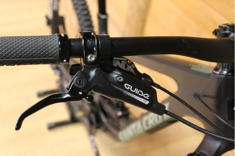 Current Demo Bike // Santa Cruz Nomad 19 - C - R Model - Black - Med-11