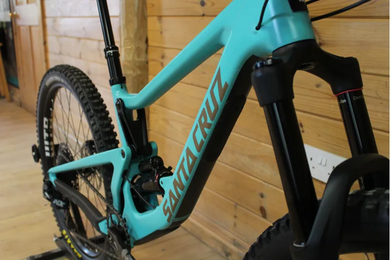 Current Demo Bike // Santa Cruz Bronson V3 - C - R Model - Grey - SML-5