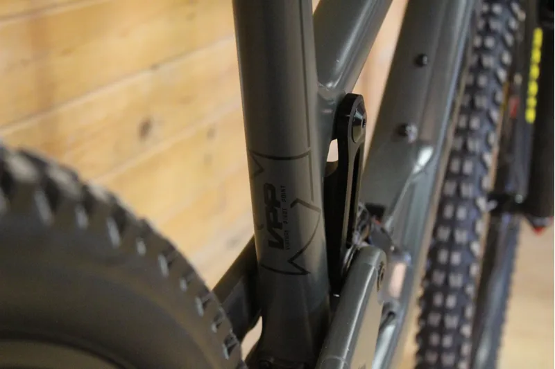 Current Demo Bike // Santa Cruz Megatower - C - R Model - BLK - XXL-9