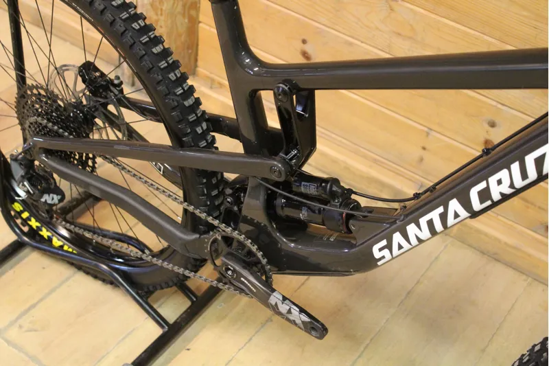 Current Demo Bike // Santa Cruz Nomad - C - R Model - LRG - Black-9