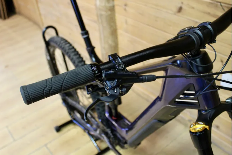 Current Demo Bike // Merida e-160 - 8000 - Purple - Large-6