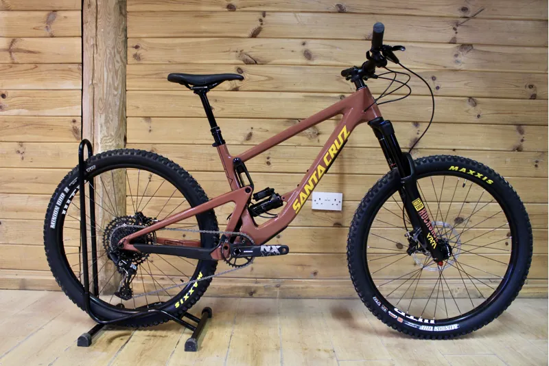 Current Demo Bike Santa Cruz Bronson C R Model Red