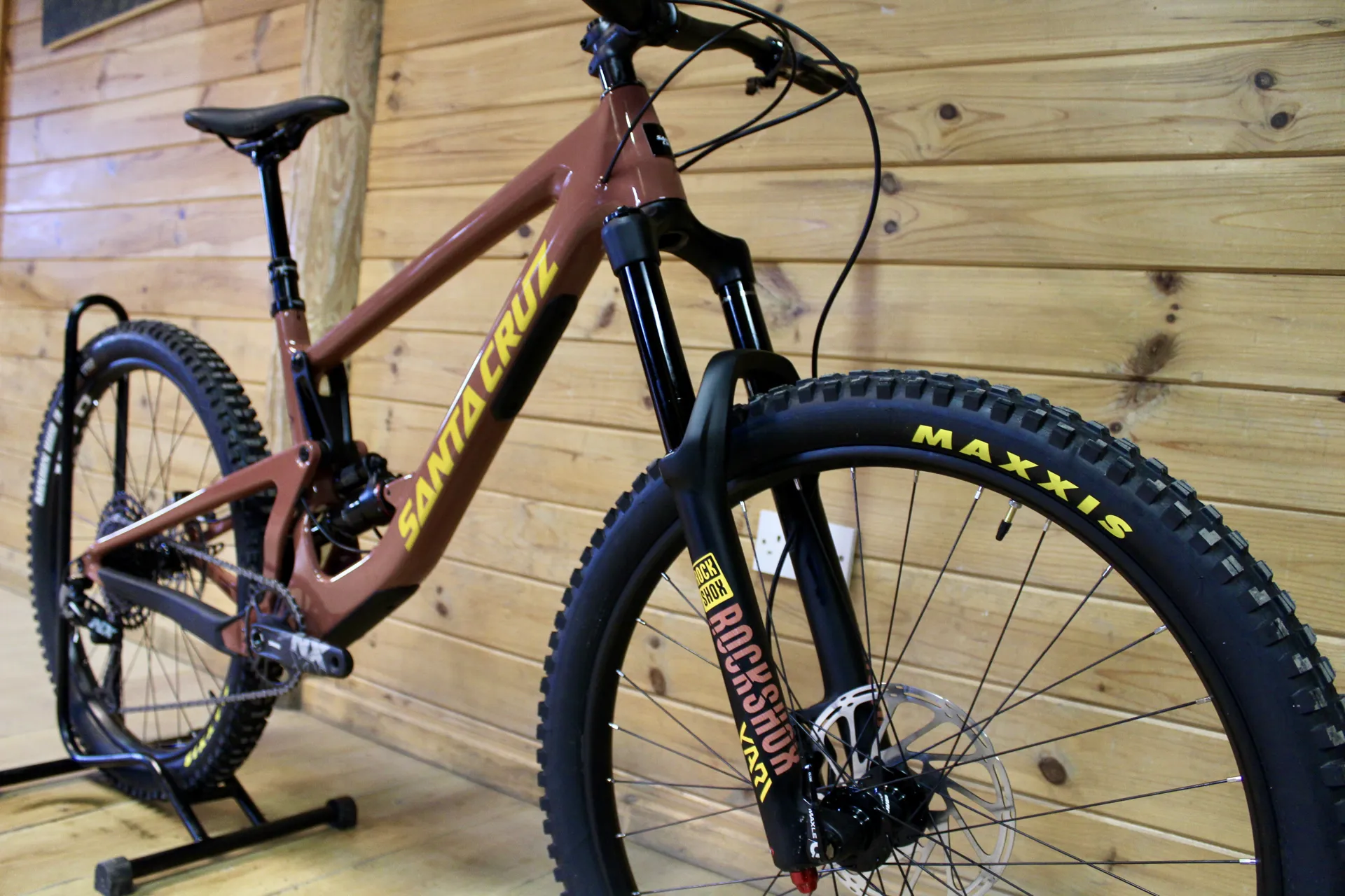 Santa cruz bronson red tide hotsell