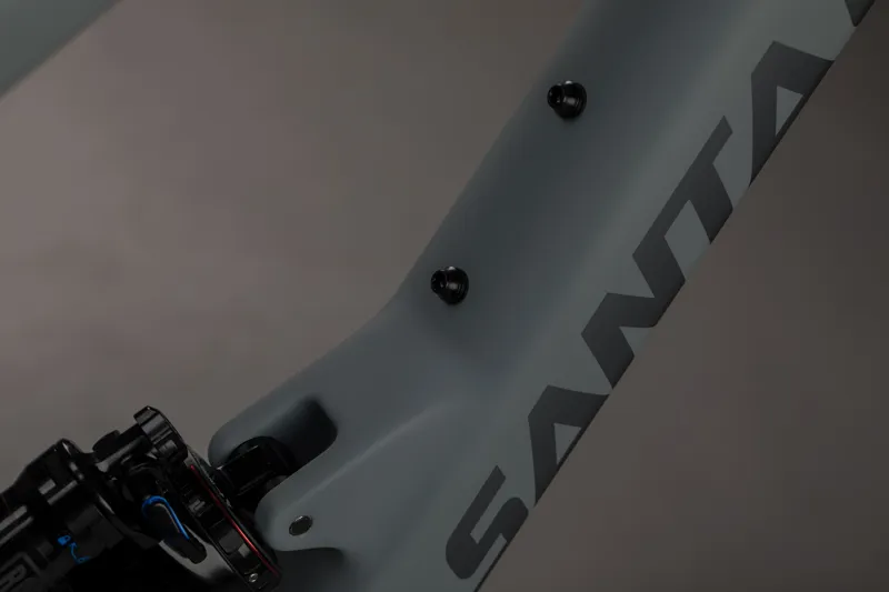 Santa Cruz Bronson - C - 2019 - R Model - Primer Grey and Silver-3