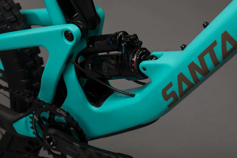 Santa Cruz Bronson - C - 2019 - R Model - Industry Blue and Gold-7