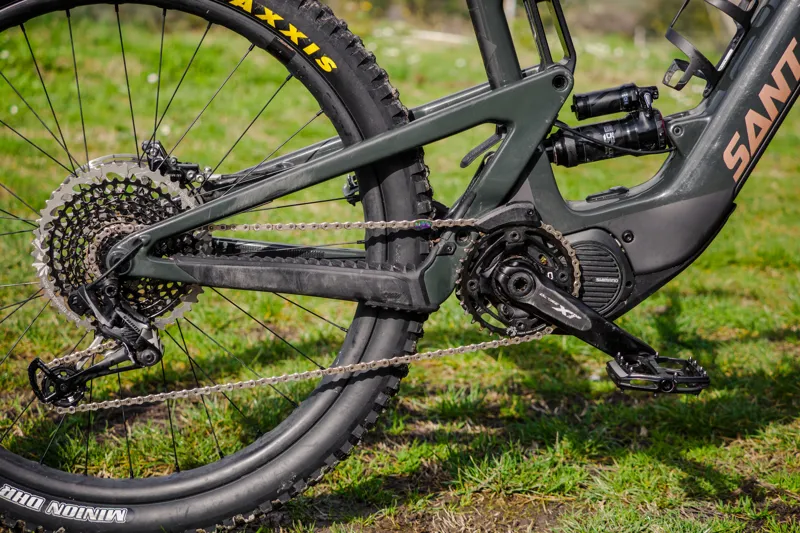 Santa Cruz Heckler - CC - R Model - Black Out - Electric Bike-9