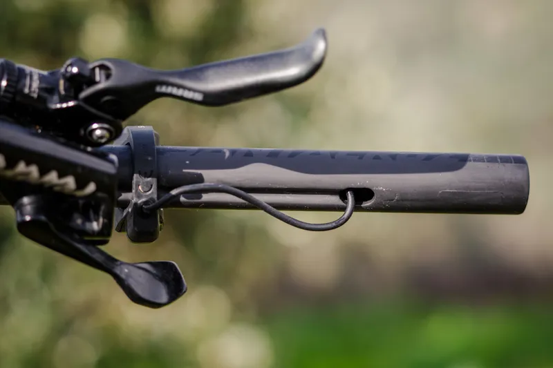 Santa Cruz Heckler - CC - R Model - Black Out - Electric Bike-5