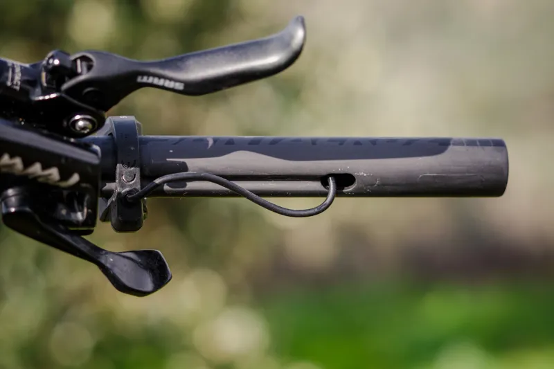 Santa Cruz Heckler - CC - R Model - Black Out - Electric Bike-6