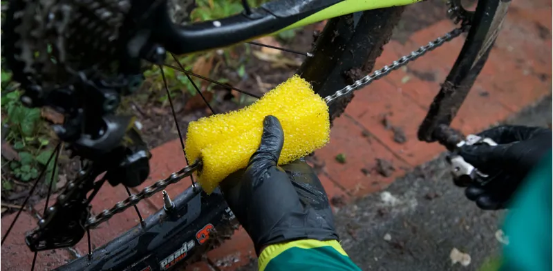 Fenwicks - Chain Cleaning Sponge-3