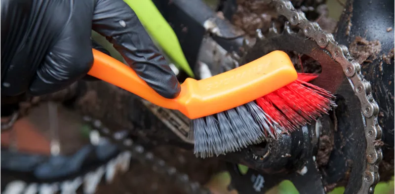 Fenwicks - Drivetrain Cleaning Brush-1