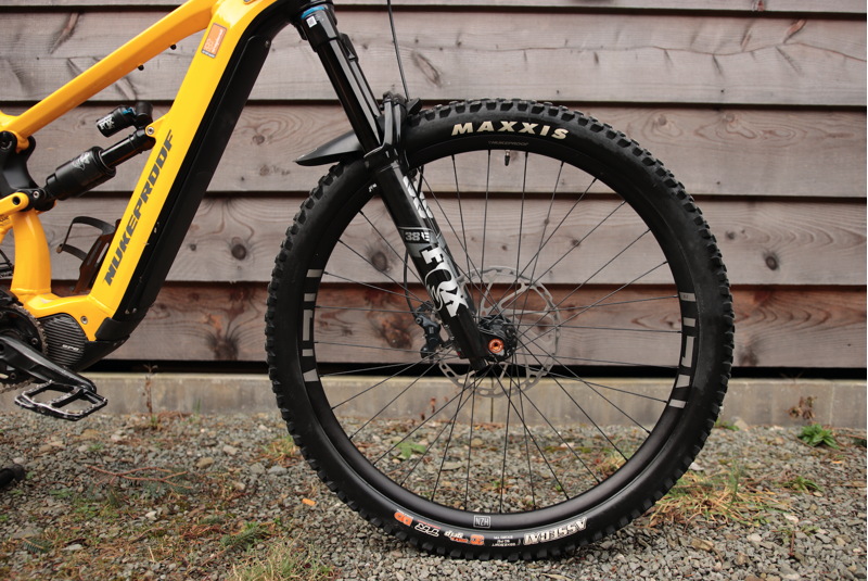 Current Demo Bike Nukeproof Megawatt Elite 297 E-Bike - Med in Yellow-4